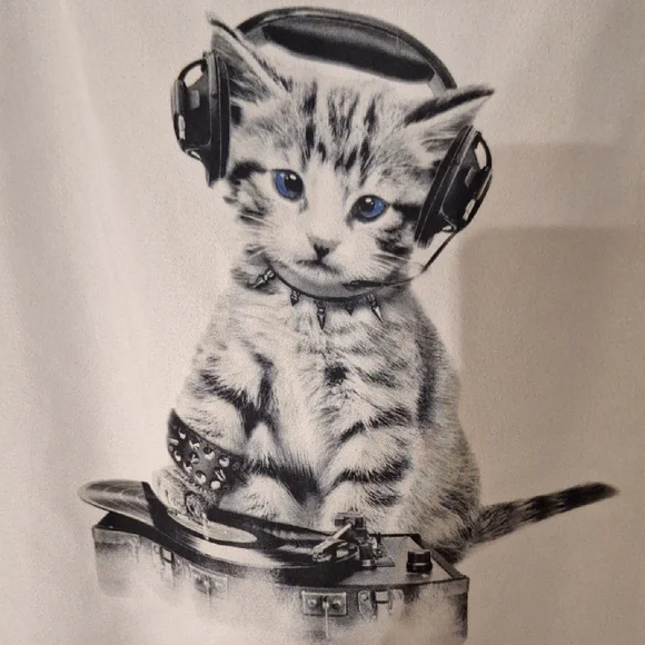 Chic Black and White Cat Print Blouse - Picture 3 of 7